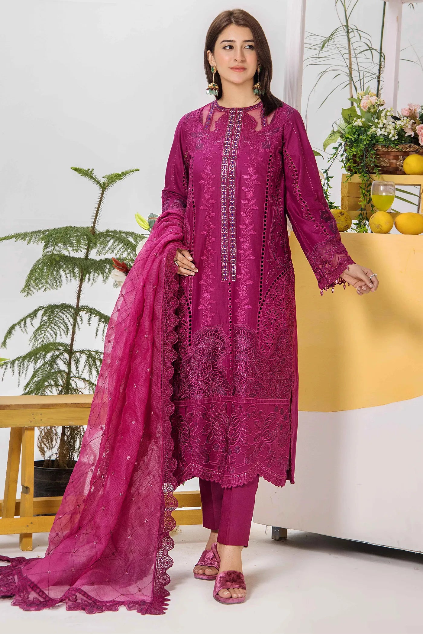 Mahnoor 0055